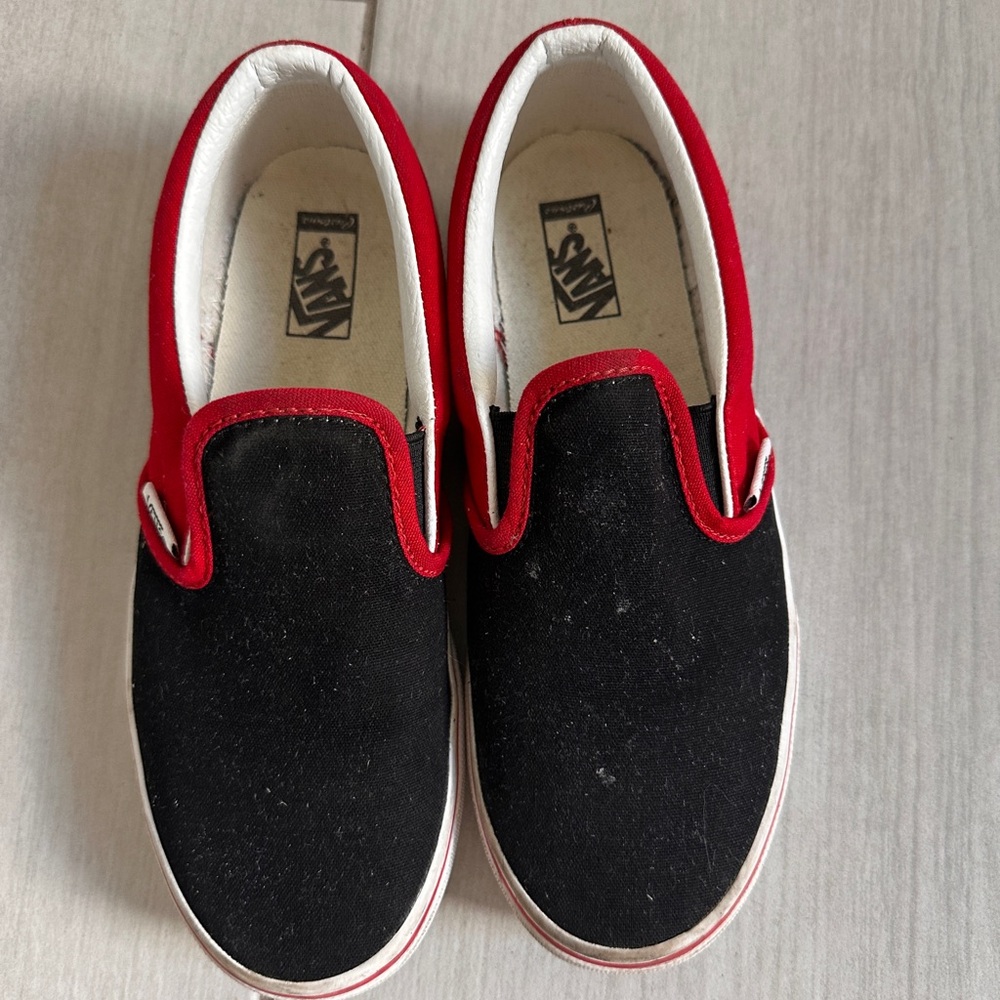 Big Kid’s Vans Comfy Cush slip-on shoes size 4 Youth